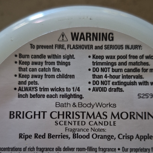 Bath & Body Works Bright Christmas Morning Candle - Picture 3 of 3